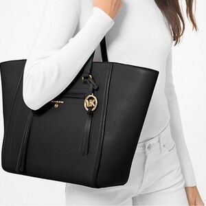 Michael Kors Black Carine Large Pebbled Leather Tote
Bag NWOT Tote with Gold